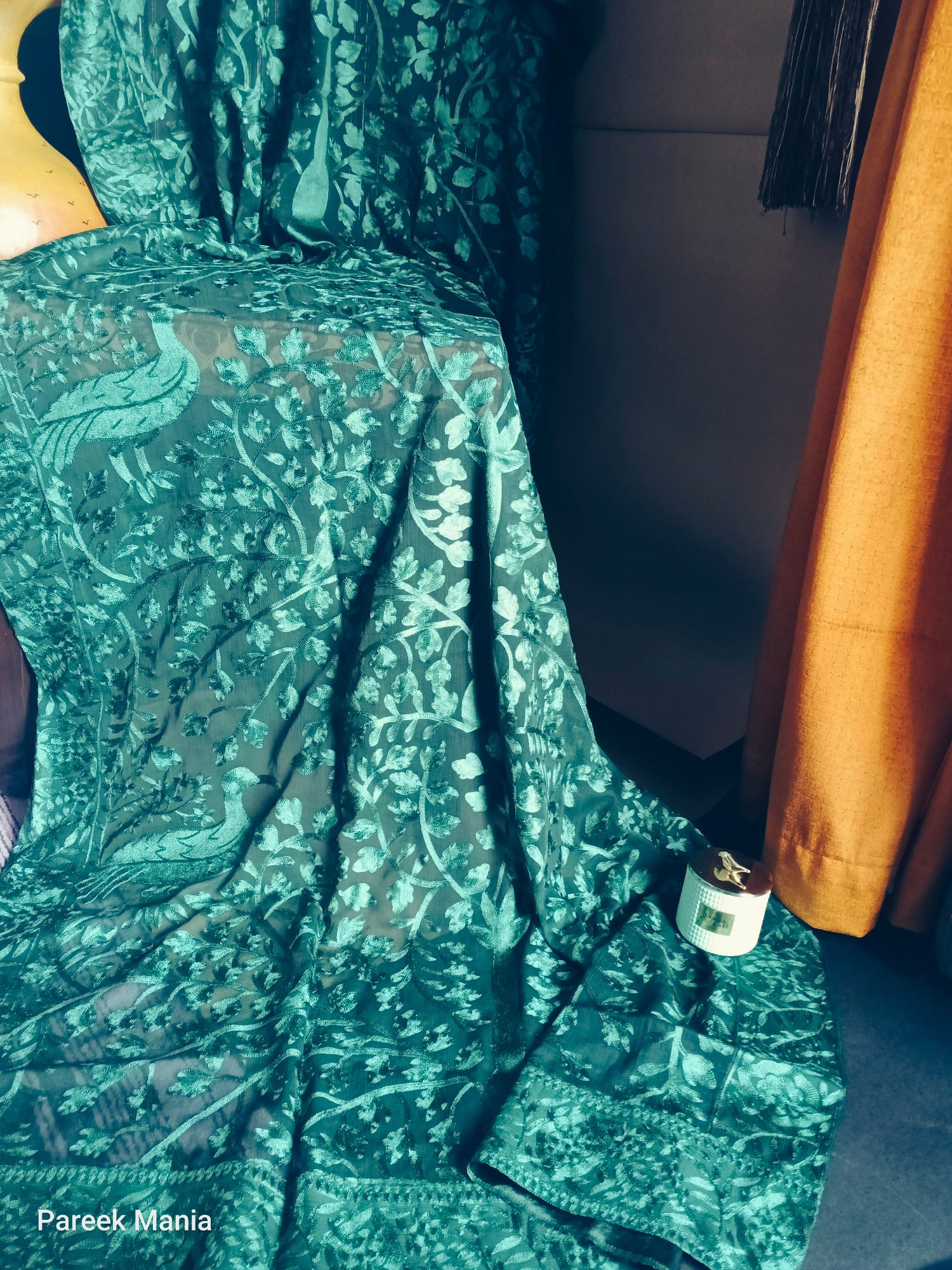 Emerald green soft Chiffon dupatta from Pareek Mania’s luxury collection, featuring intricate self-on-self Aari embroidery with floral and vine motifs, 2.5+ yards length, perfect for festive and casual wear in traditional Pakistani fashion.
